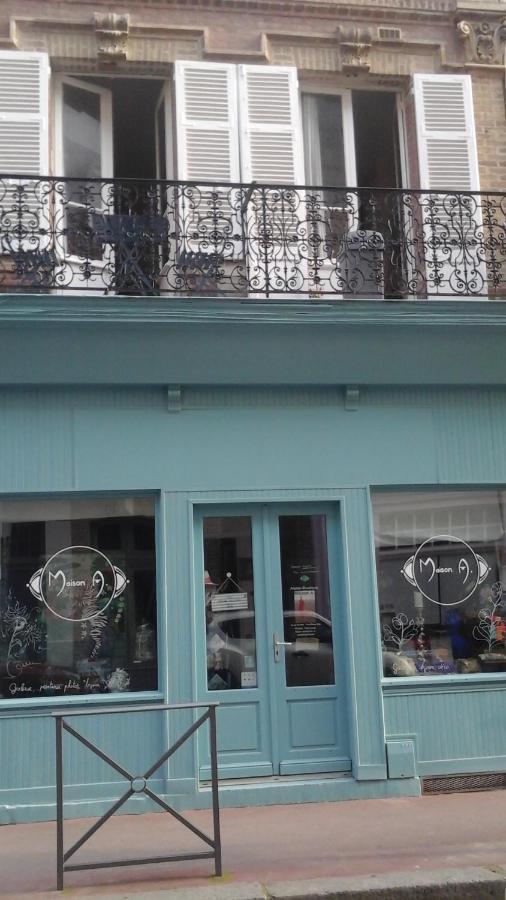 Trouville centre 2 pièces balcon sur plage à 30 mètres Appartamento Esterno foto